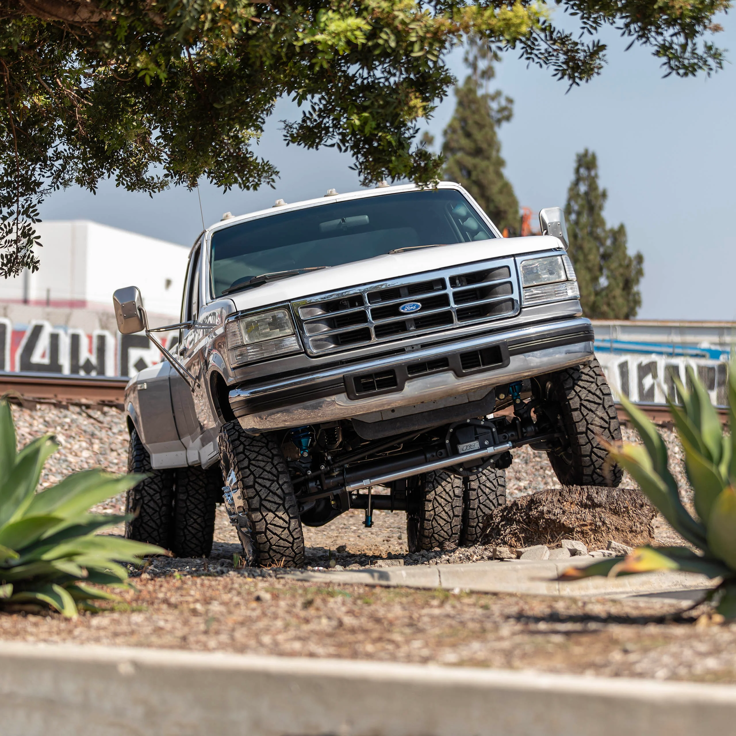 F-Series "DAILY DRIVER" "Super Duty" Conversion Kit (BOLT ON) Front Only - Image 2